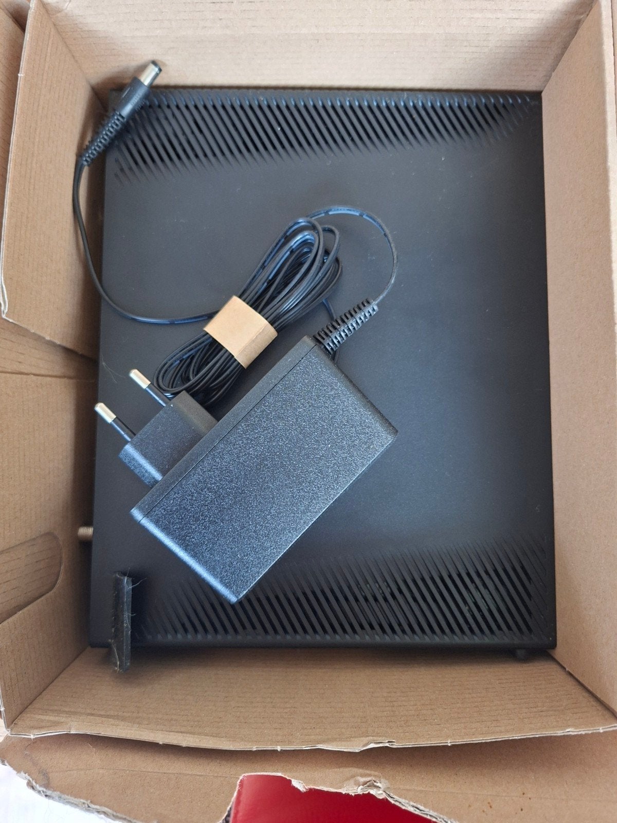 Nieuwe Ziggo Smart Wifi Modem met netaansluiting, Ophalen of Verzenden, Nieuw, Router met modem, Ziggo