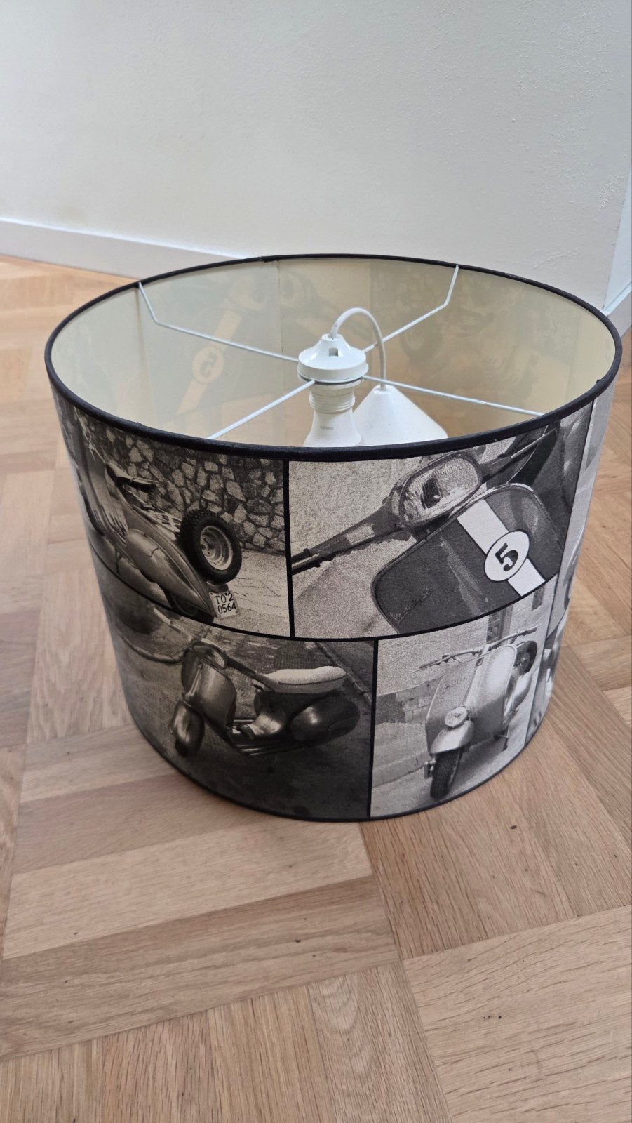 Handgemaakte stoffen lampenkap Vespa print Ø45 H35 cm, Ophalen, Zo goed als nieuw, Textiel, Retro, Vintage, Industrieel