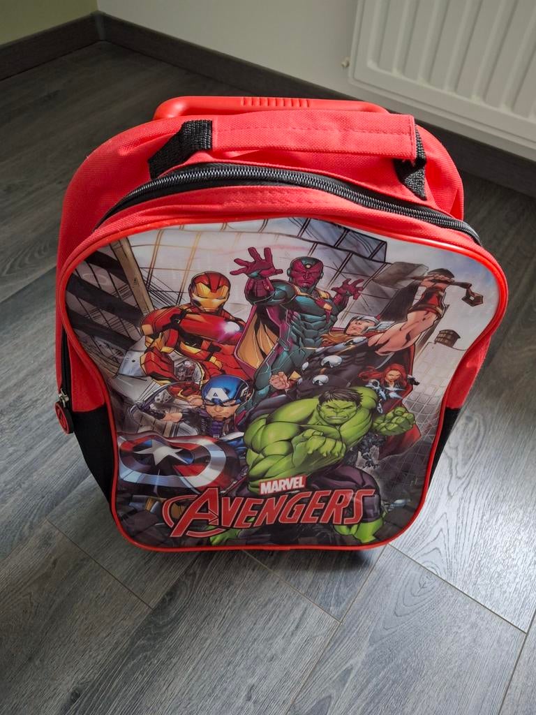 Kinder trolley van Advengers, Ophalen of Verzenden, Zo goed als nieuw, Rugtas, Minder dan 30 cm