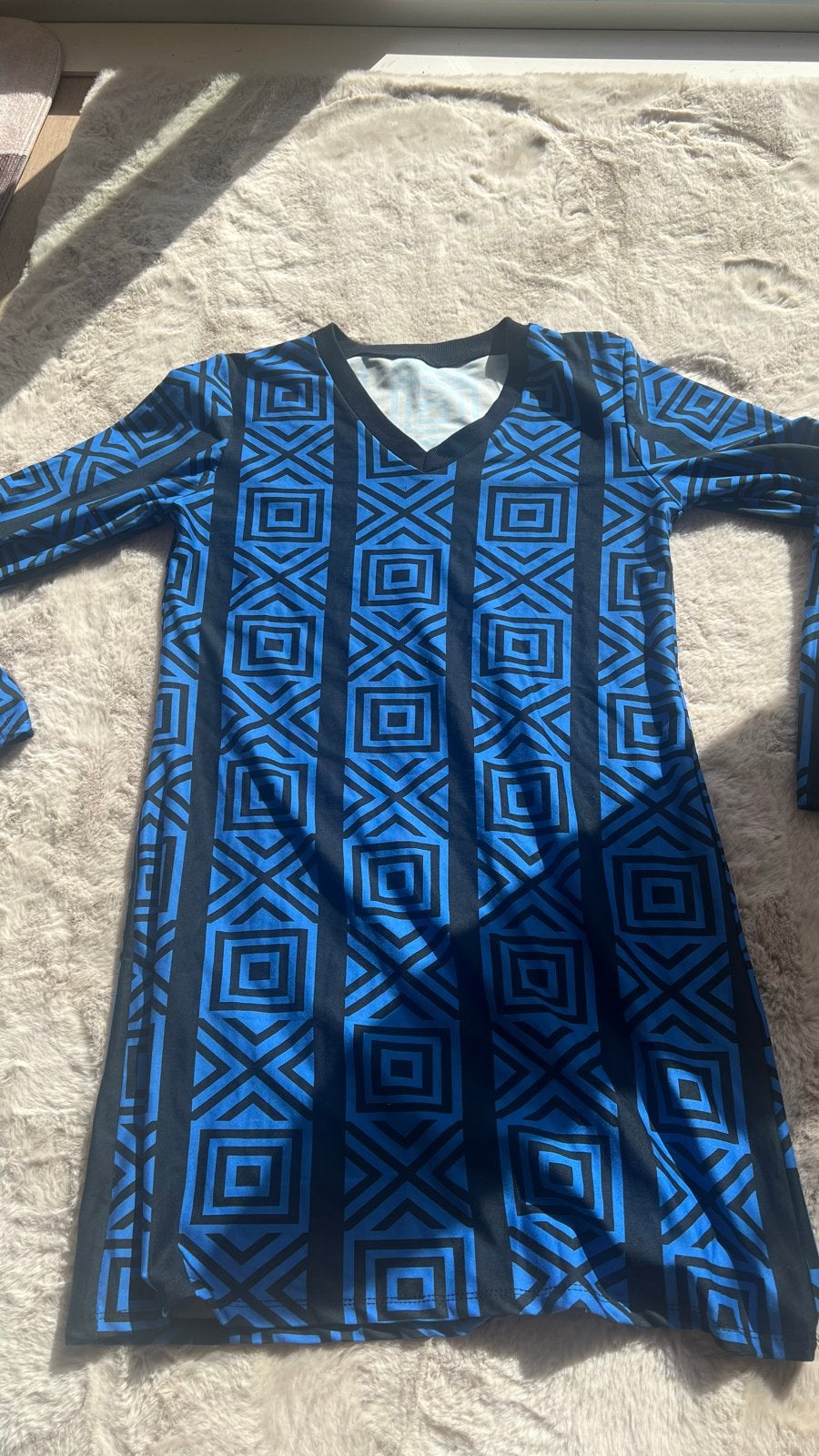 Stretch jurk met geometrisch patroon. Maat L., Blauw, Ophalen of Verzenden, Maat 36 (S), Gedragen