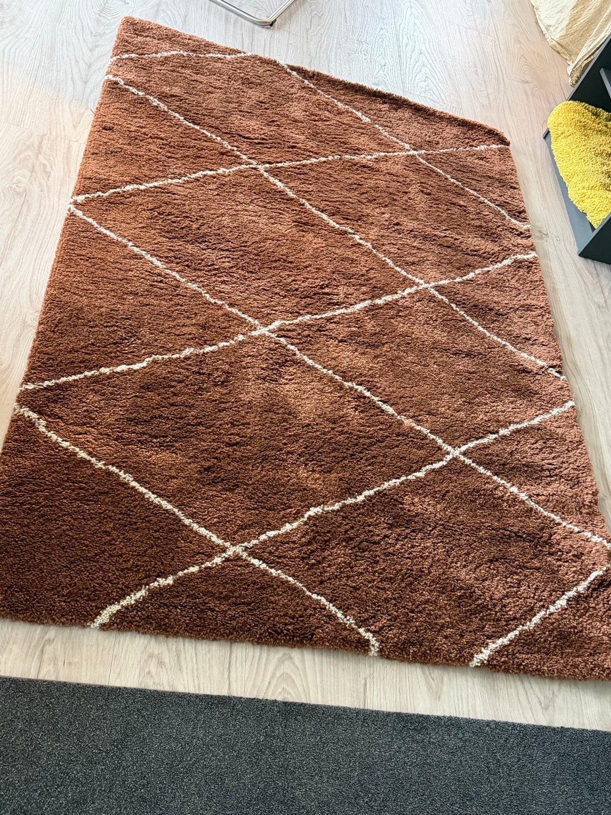 Bruin tapijt met wit ruitpatroon - 160x230 cm, Ophalen, Bruin, 150 tot 200 cm, 200 cm of meer