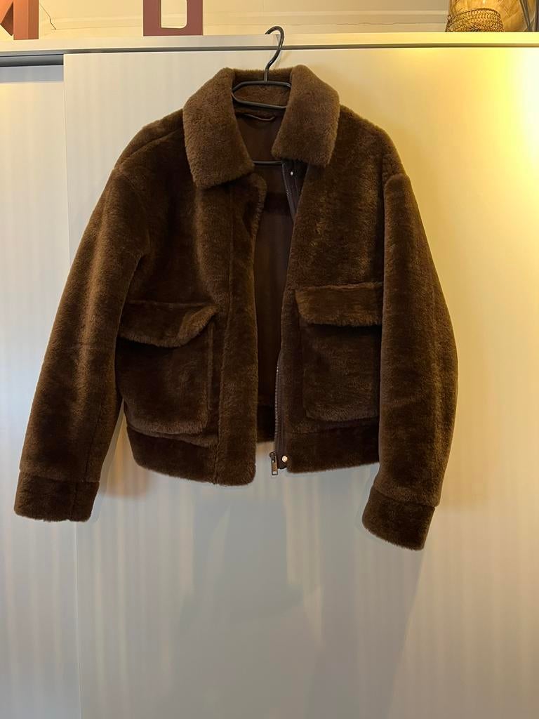 Nep bont jasje maat xs (valt als s/m) bruin en zacht, Kleding | Dames, Jassen | Winter, Ophalen of Verzenden, Zo goed als nieuw