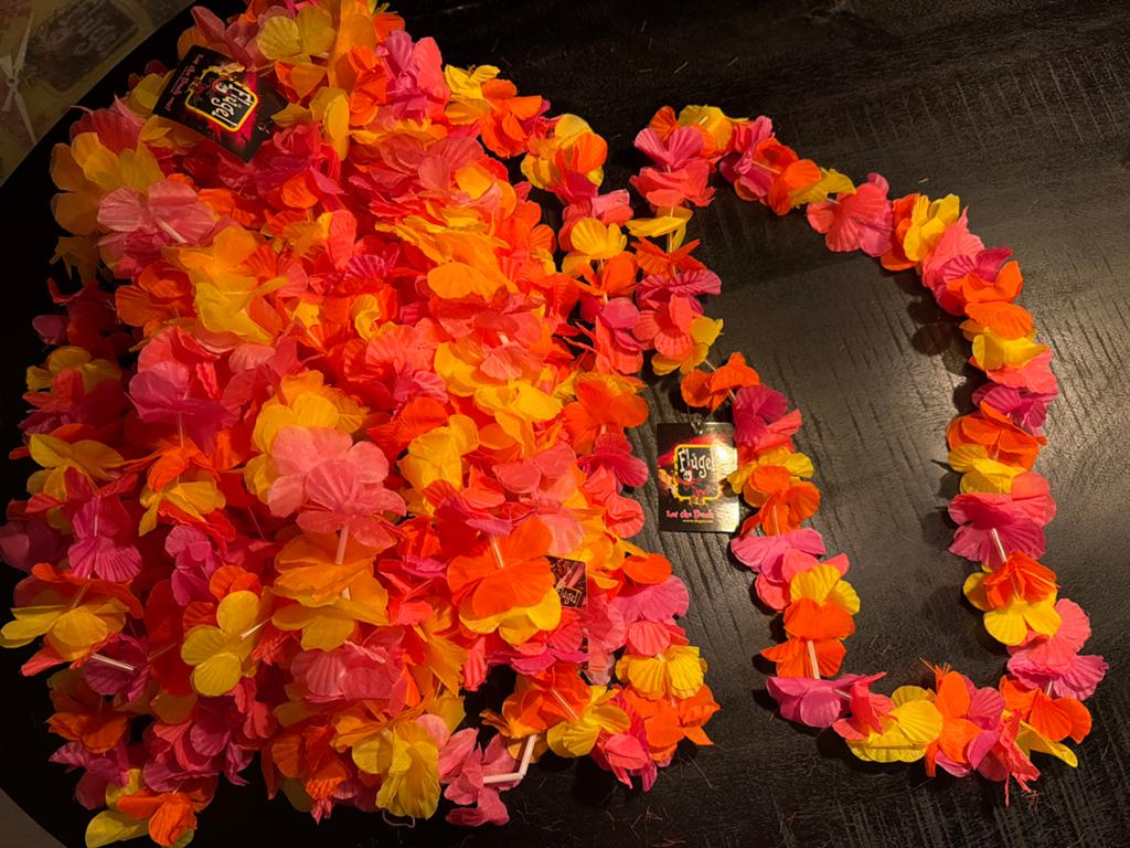 11 Flügel bloemetjes kettingen - Hawaï slinger, Hobby en Vrije tijd, Feestartikelen, Ophalen, Nieuw, Feestartikel, Overige