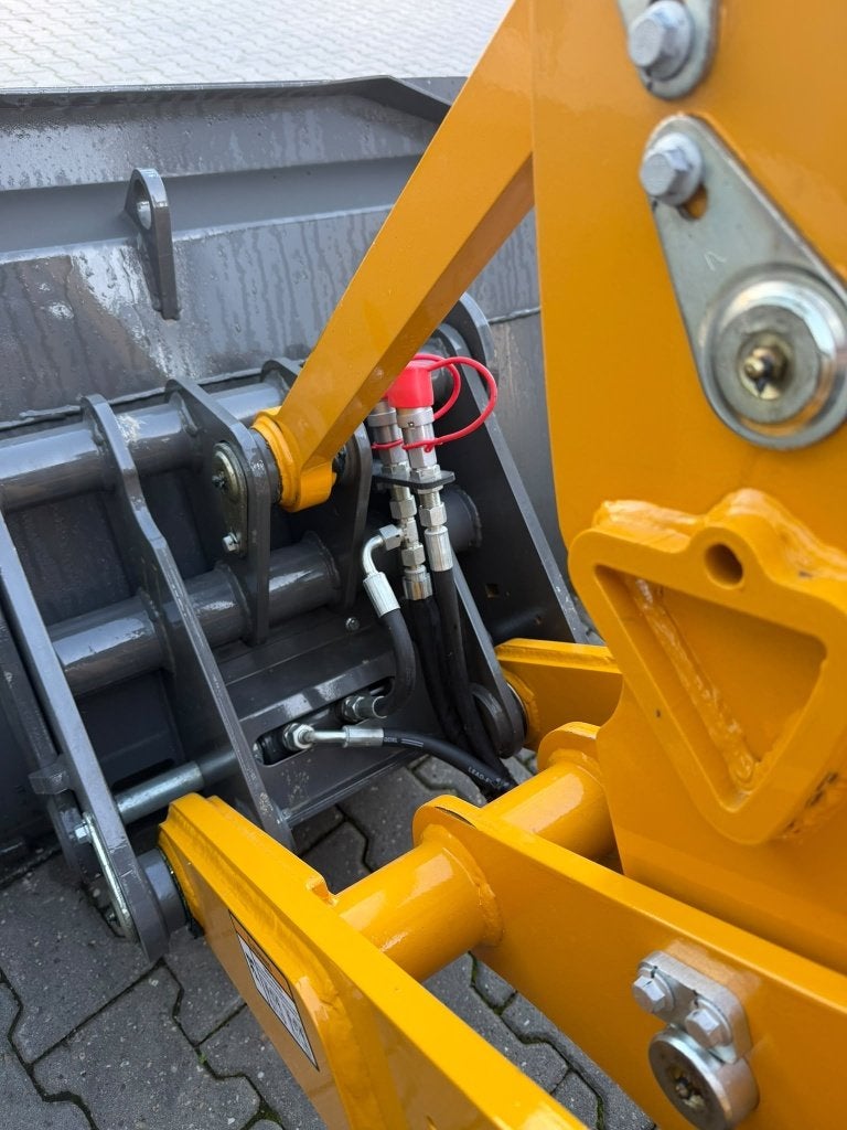 Foto 11 van Rexus H2600 minishovel YANMAR diesel. NIEUW gratis geleverd
