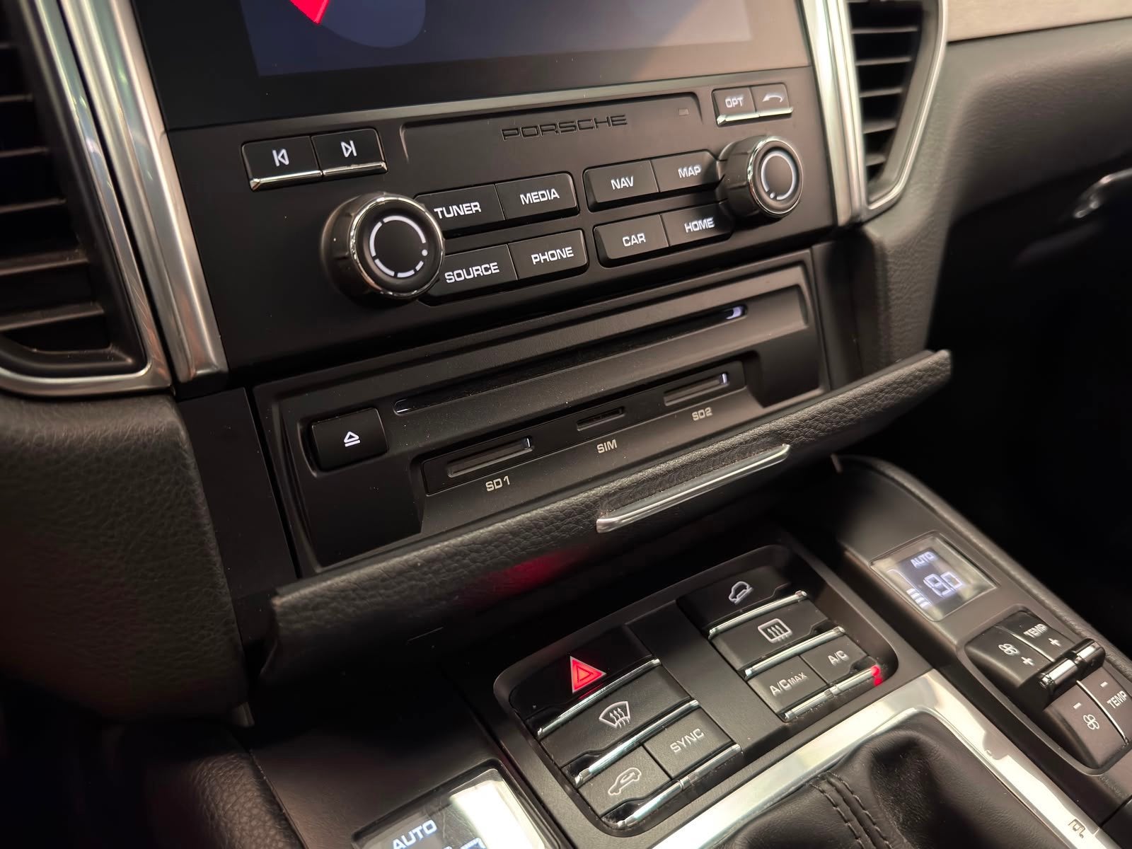Foto 20 van Porsche Macan 3.0 GTS / Pano / Luchtvering / Trekhaak