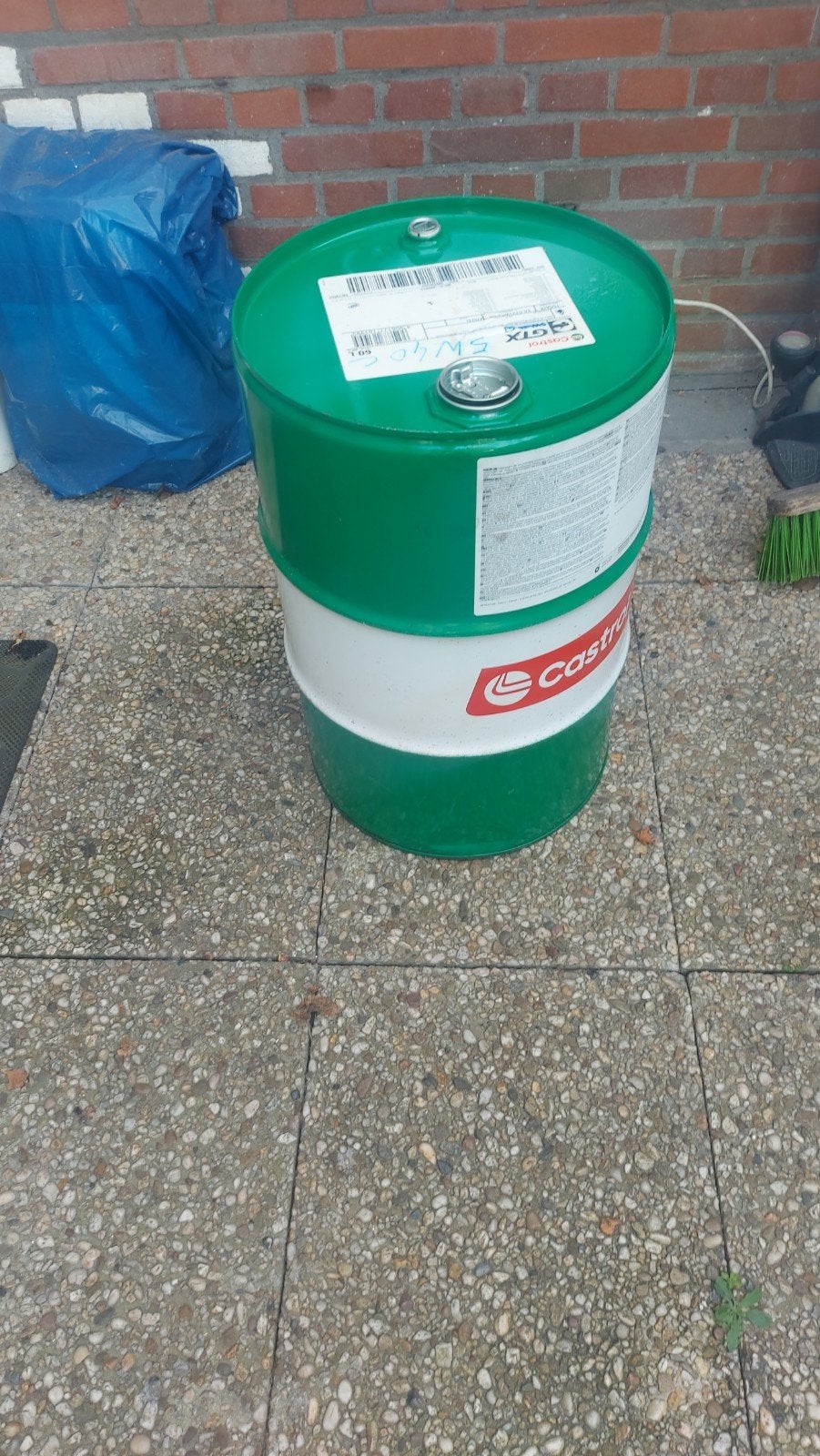 Leeg Castrol vat 60 liter - Ideaal voor decoratie/opslag, Ophalen