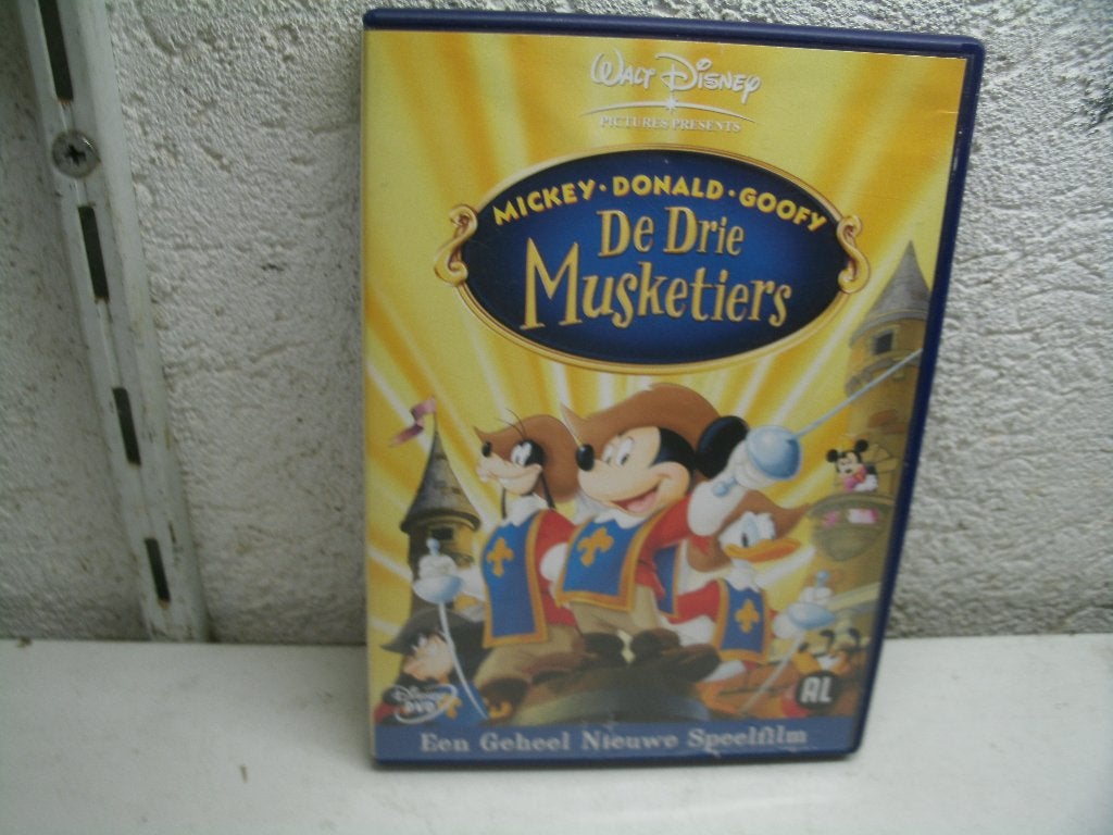 dvd 270k de drie musketiers speelfilm ned gespr, Alle leeftijden, Ophalen of Verzenden, Zo goed als nieuw