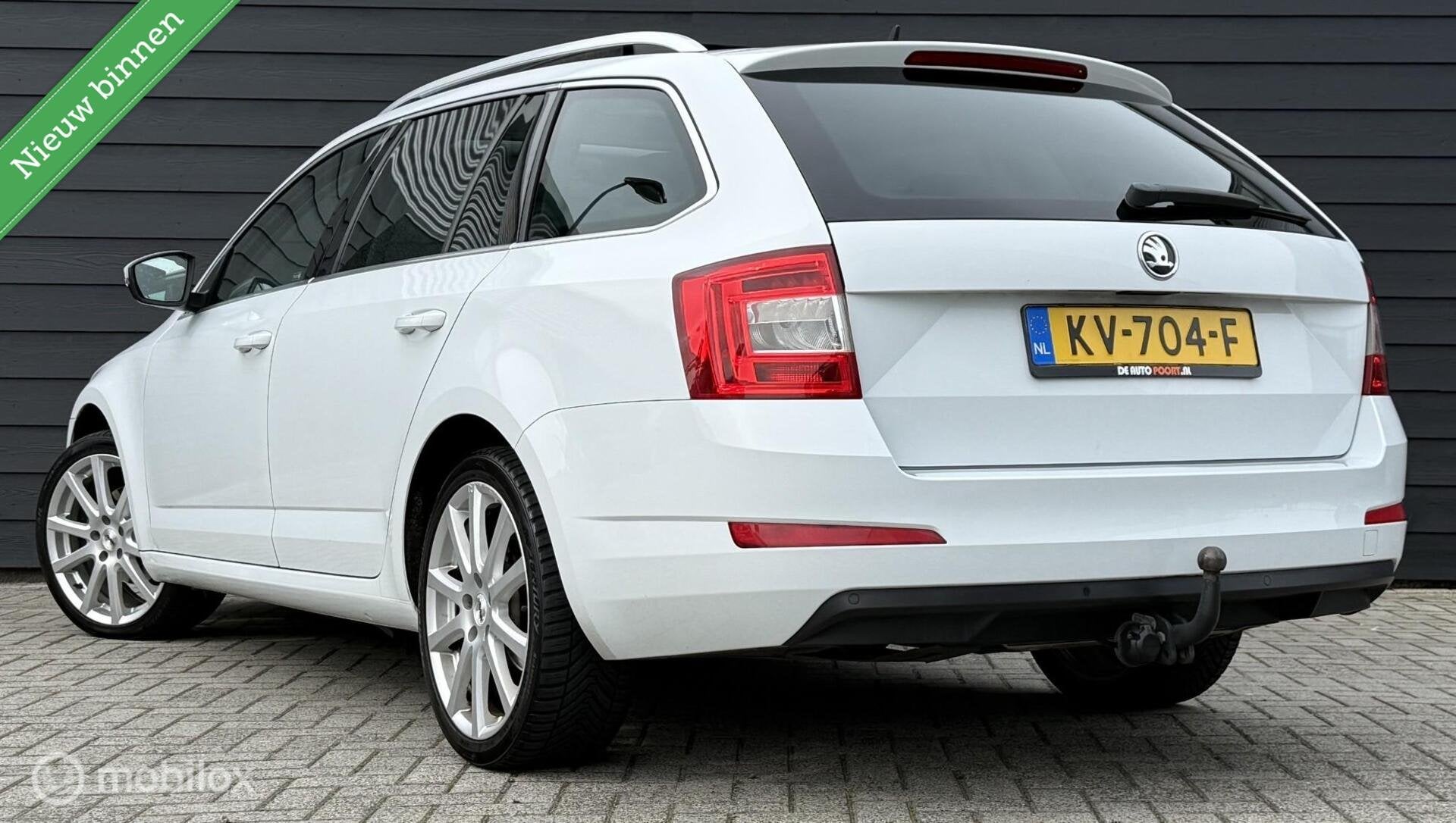 Skoda Octavia Combi 1.0 TSI Style DSG/Pano.dak/Trekhaak/Clim, Auto's, Gebruikt, Euro 6, Met garantie (alle), 116 pk