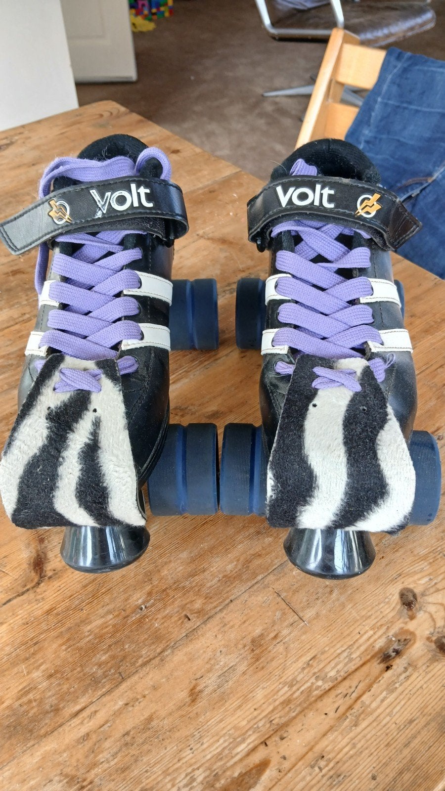 roller derby rolschaatsen, size 8, flat out 62x43, Ophalen of Verzenden