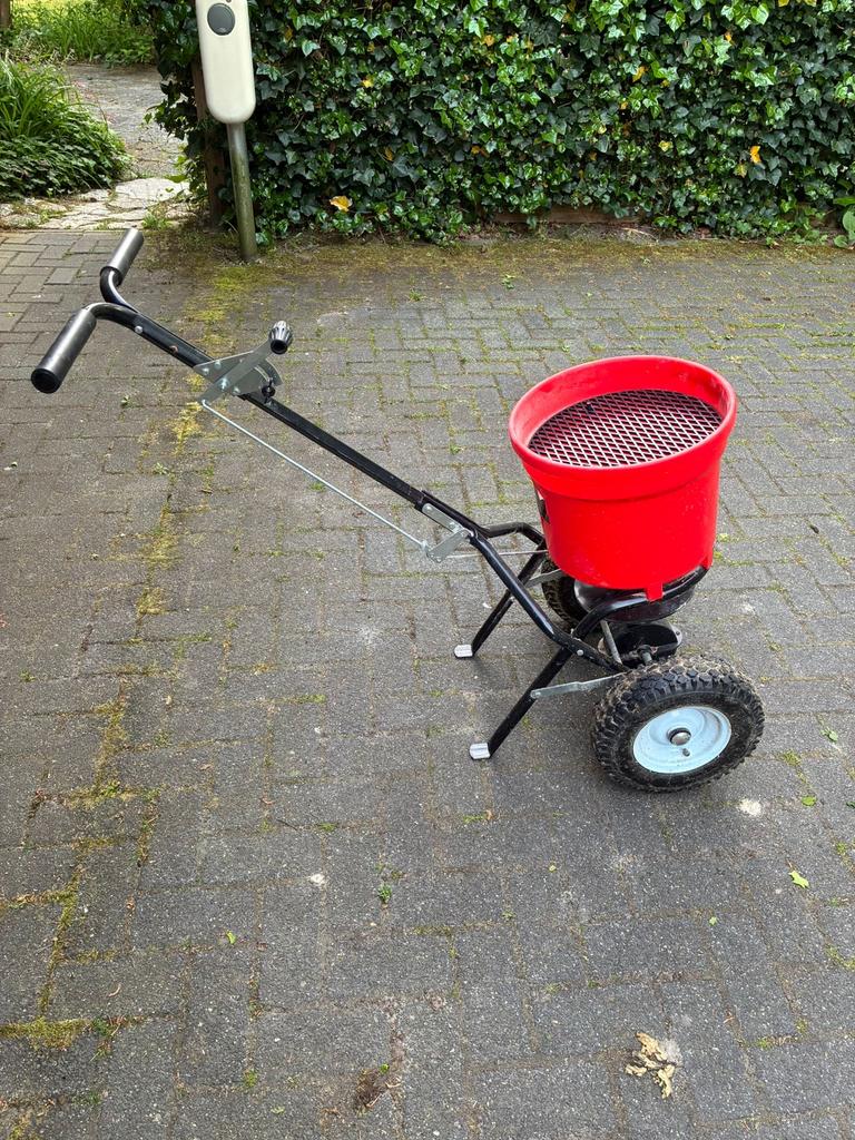Roteerstrooier, Tuin en Terras, Ophalen, Zo goed als nieuw