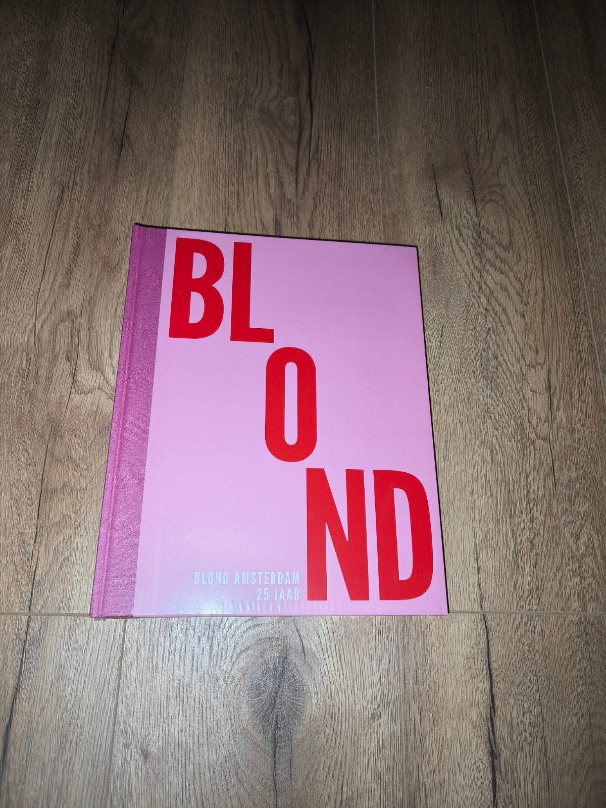 blond Amsterdam koffietafel boek, Ophalen of Verzenden, Nieuw, Aardewerk