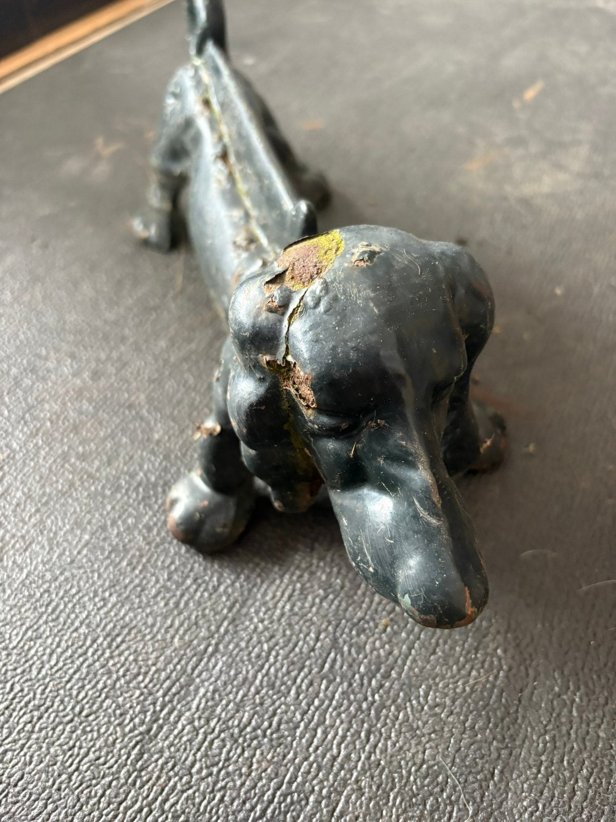 Oude gietijzeren teckel,hond deurstopper – vintage decoratie, Verzamelen, Beelden en Beeldjes, Verzenden, Gebruikt, Dier