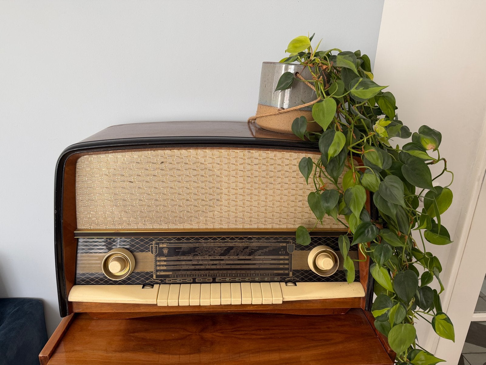 Retro vintage radio met Bluetooth speaker, Ophalen, Gebruikt, Radio