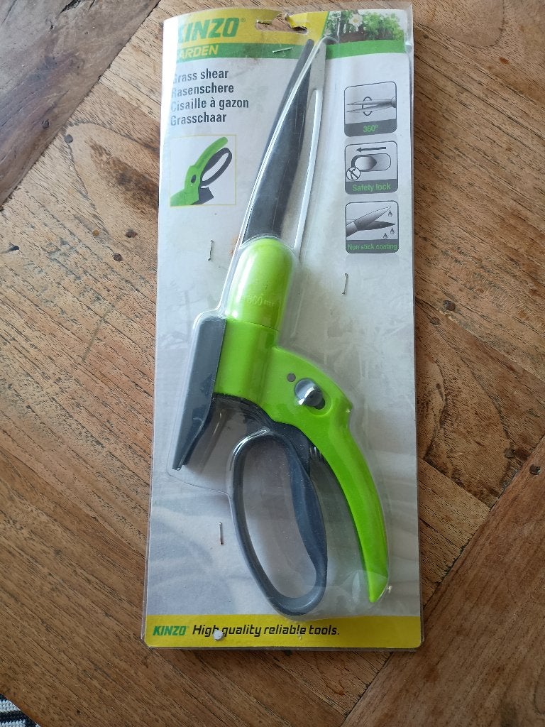 GRASSCHAAR / KANTENKNIPPER. Nieuw in de verpakking, Ophalen of Verzenden, Nieuw, Kinzo
