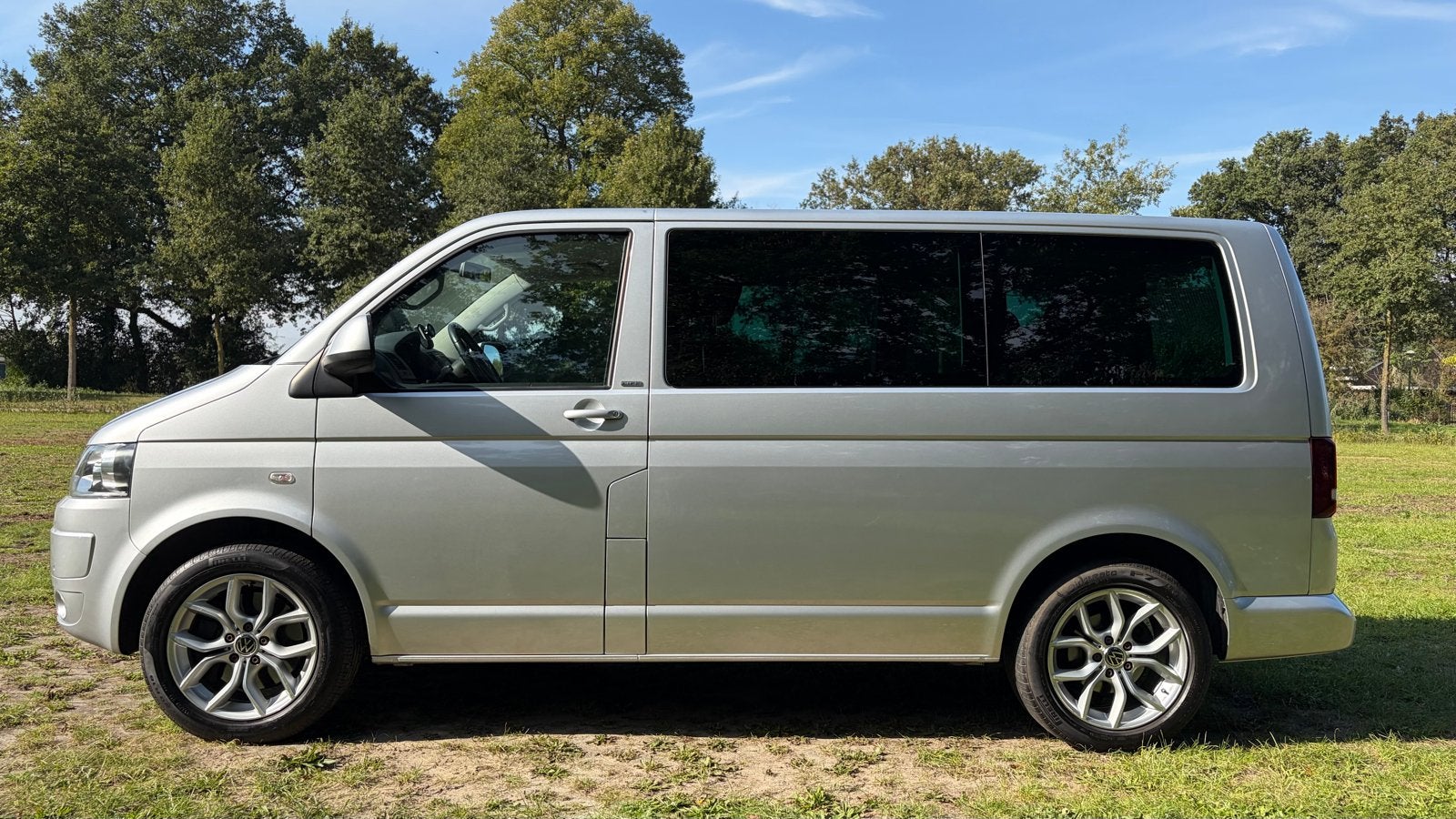 Volkswagen Multivan 2L 204pk 7 persoons BENZINE camperbus, Auto's, Voorwielaandrijving, Overige carrosserieën, 1984 cc, Handgeschakeld