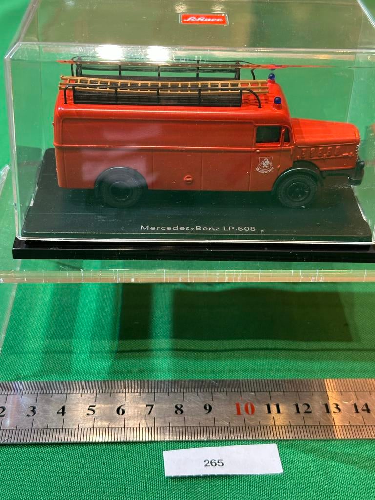265- Schuco Mercedes-Benz LP 608 Brandweerwagen 1:43, Ophalen of Verzenden, Zo goed als nieuw, Bus of Vrachtwagen, Schuco