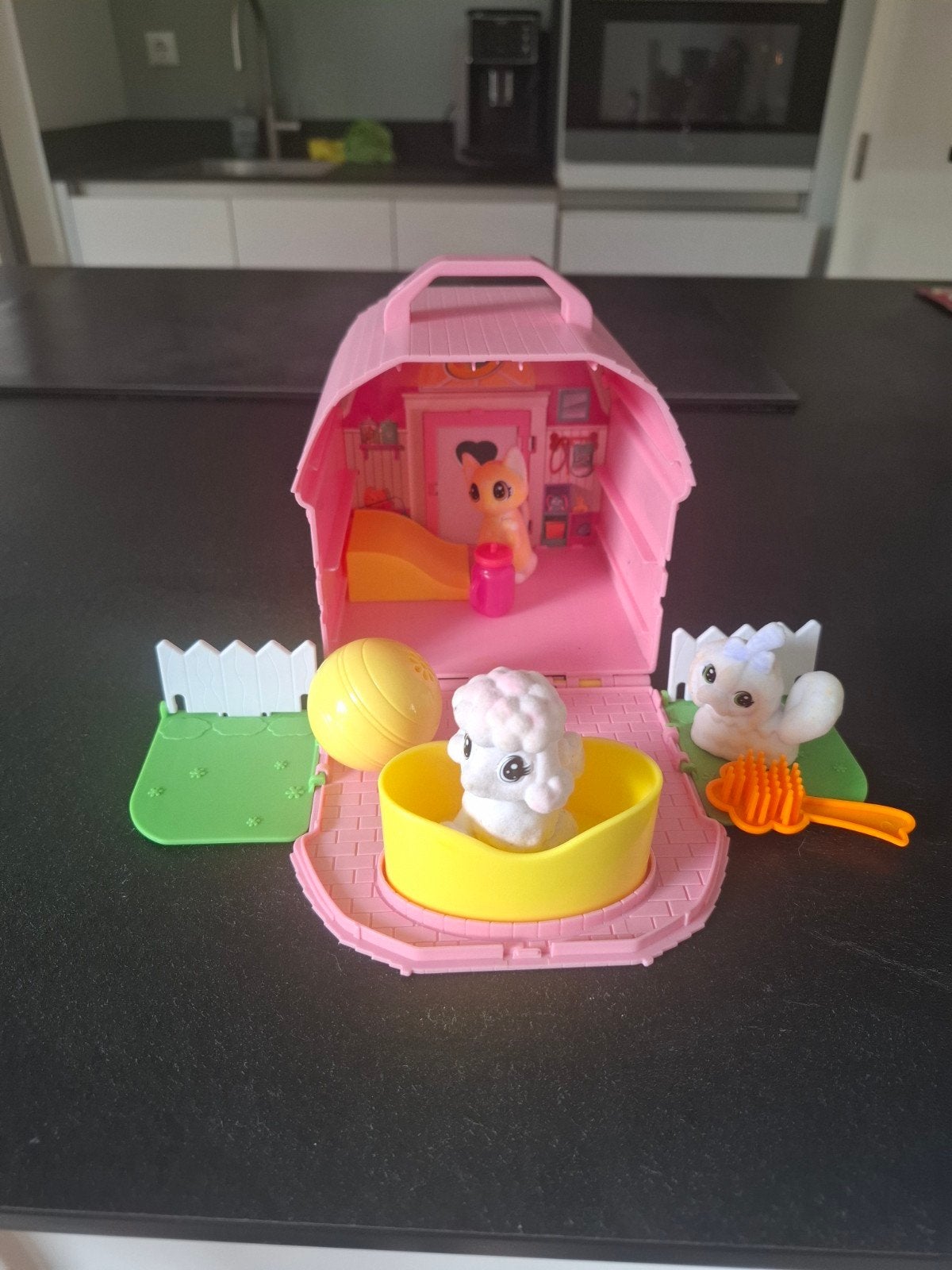 Crayola Pet Salon Speelset Roze, Ophalen, Gebruikt, Jongen of Meisje