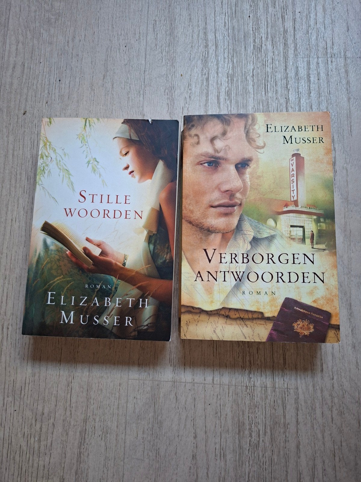 Stille woorden & Verborgen antwoorden, Ophalen of Verzenden, Zo goed als nieuw, Elizabeth Musser, Nederland