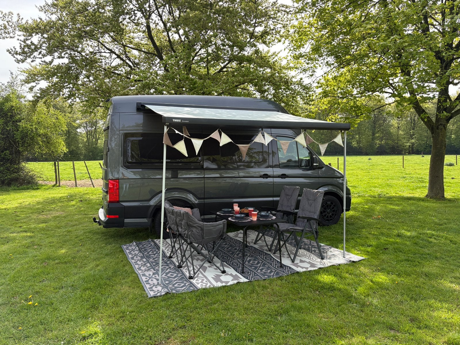 Te huur! Stoere buscamper 4 persoons, Caravans en Kamperen, Verhuur