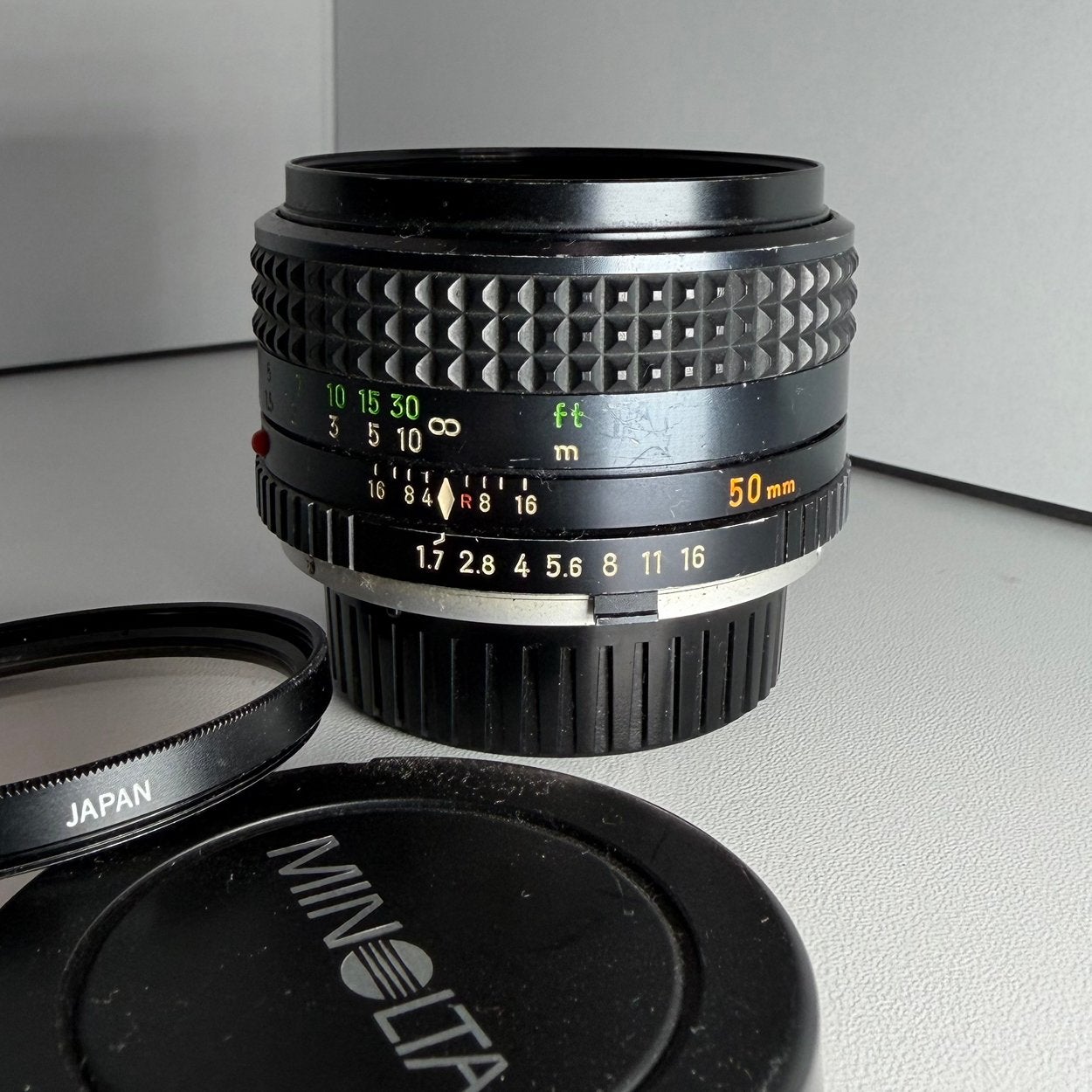 Minolta MC Rokkor-PF 50mm f/1.7 – vintage prime lens, Ophalen of Verzenden, Zo goed als nieuw, Standaardlens