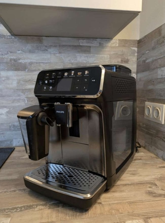 Philips volautomatische koffiemachine 5400, Witgoed en Apparatuur, Verzenden, Zo goed als nieuw, Koffiemachine, Gemalen koffie