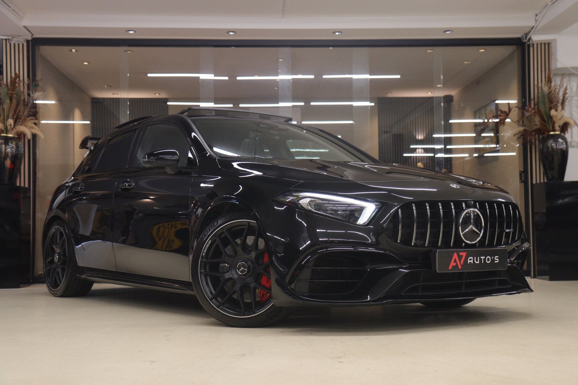 Mercedes-Benz A-klasse AMG 45 S 4MATIC+ PANO/KUIPSTOELEN/CAR, Auto's, Automaat, Gebruikt, Euro 6, 4 cilinders