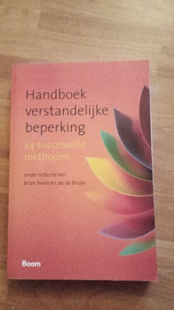 Brian Twint - Handboek verstandelijke beperking, Ophalen of Verzenden, Zo goed als nieuw, MBO, Brian Twint & Jac de Bruijn