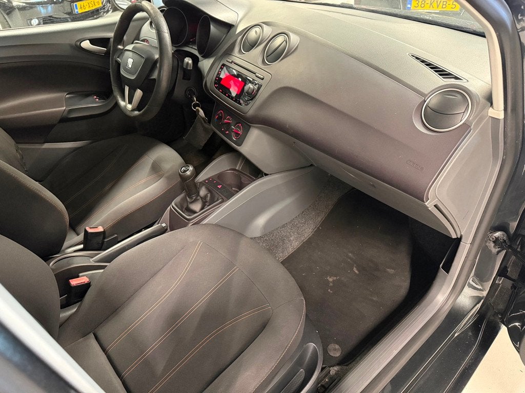 Seat Ibiza ST 1.2 Club Airco| Nieuw apk|Trekhaak!, Auto's, Voorwielaandrijving, Euro 5, Stof, Zwart