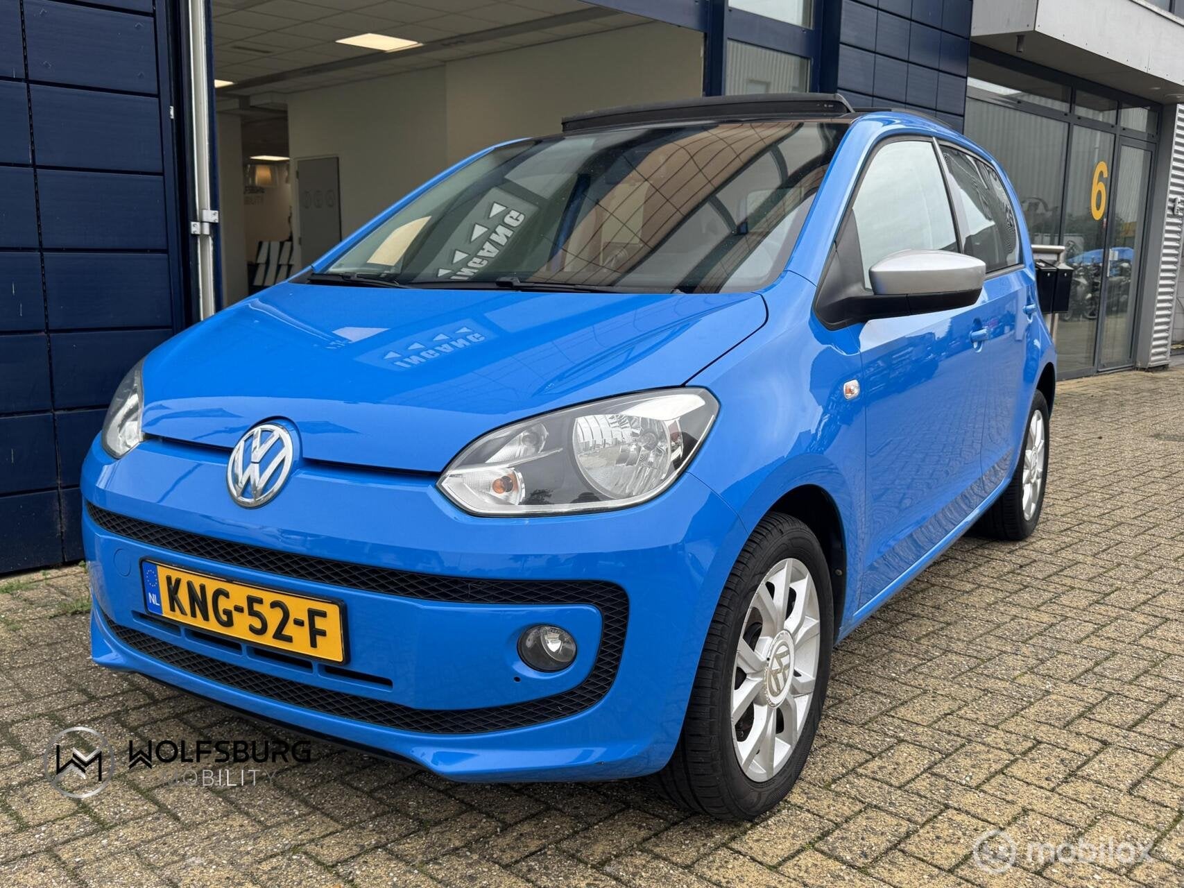 Volkswagen Up! 1.0 high up!|Pano|Cruise Control|Stoelverw.|P, Auto's, Euro 5, Gebruikt, Up!, Handgeschakeld