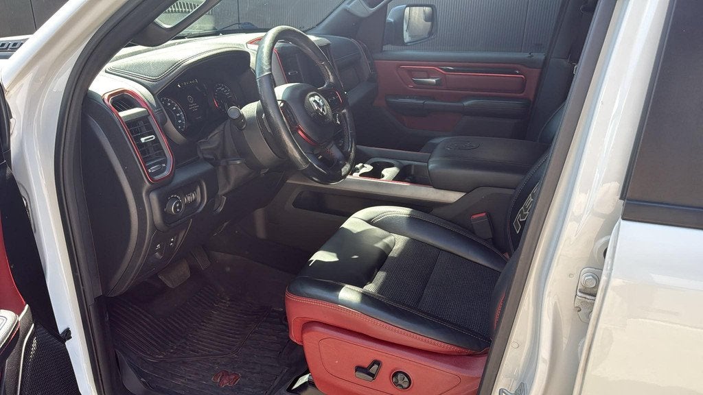 Dodge Ram1500 Rebel 5.7 LPG MARGE BTW & BPM VRIJ!, Auto's, Dodge, Automaat, Achterwielaandrijving, Gebruikt, 5654 cc