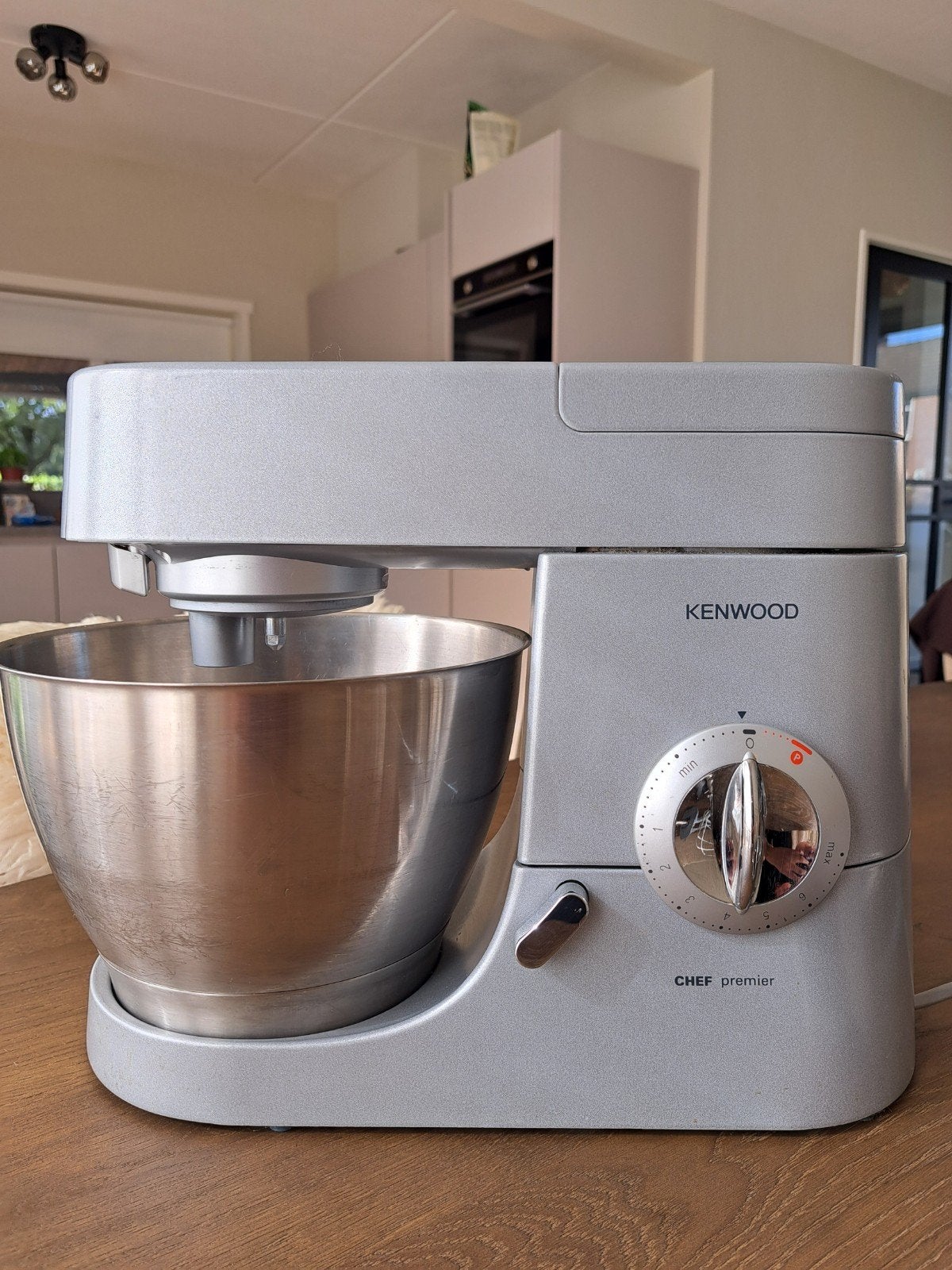 Kenwood Chef Premier keukenmachine met accessoires, 4 liter of meer, Ophalen, Gebruikt, 3 snelheden of meer