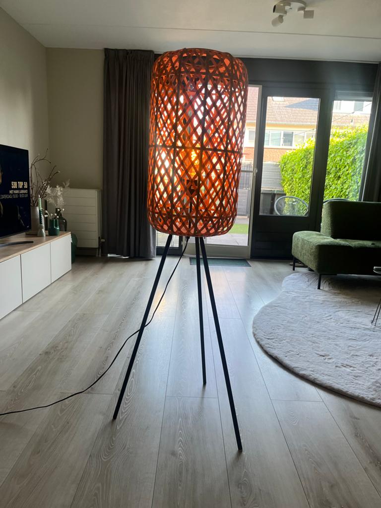 bamboe vloerlamp met zwarte pootjes, Ophalen, Gebruikt, Hout, 100 tot 150 cm