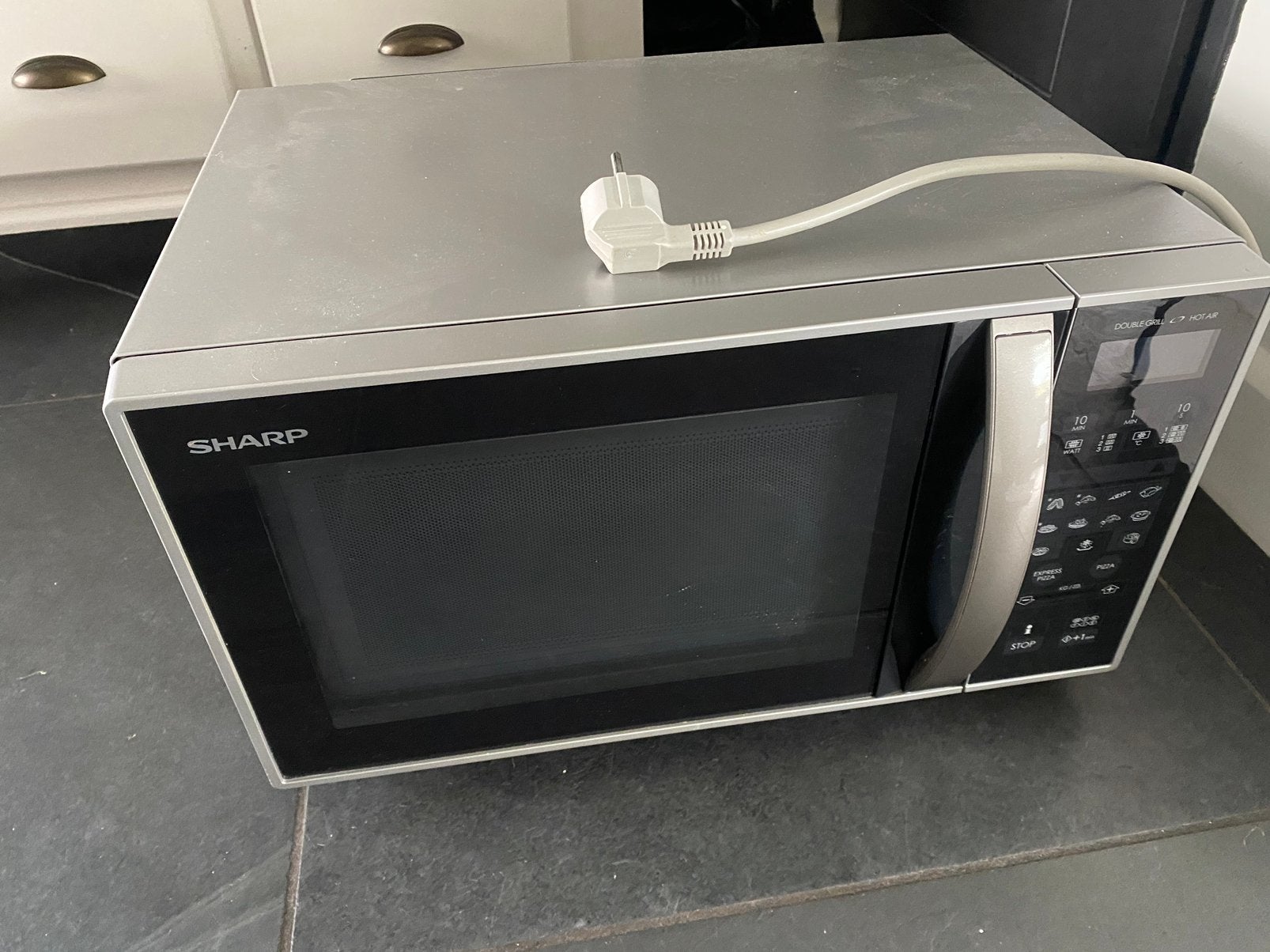 Sharp R-879–A magnetron met grill oven, Ophalen, Combimagnetron, Gebruikt, Draaiplateau