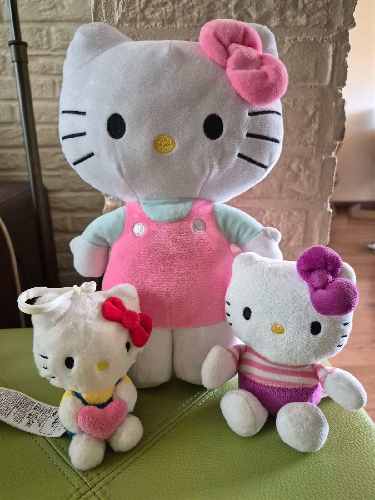 Hello Kitty knuffels waarvan 1 een leuke sleutelhanger., Hello Kitty, Ophalen of Verzenden, Zo goed als nieuw, Overige typen