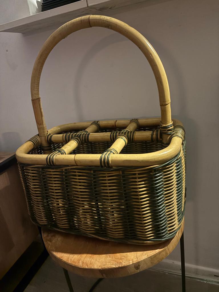 Rotan mand met handvat - perfect voor flessen, Mand, Ophalen of Verzenden, Zo goed als nieuw, Riet