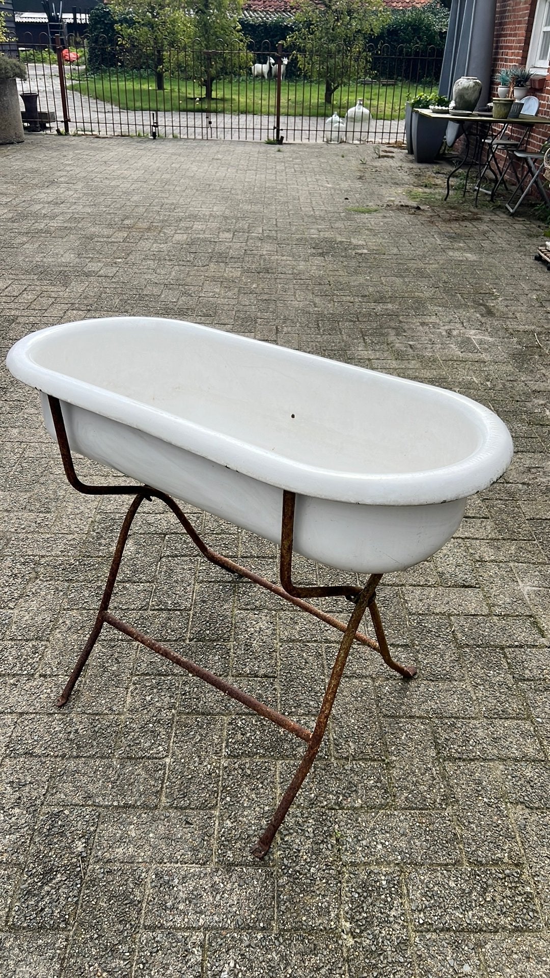 Brocant Wit emaille badje., Ophalen