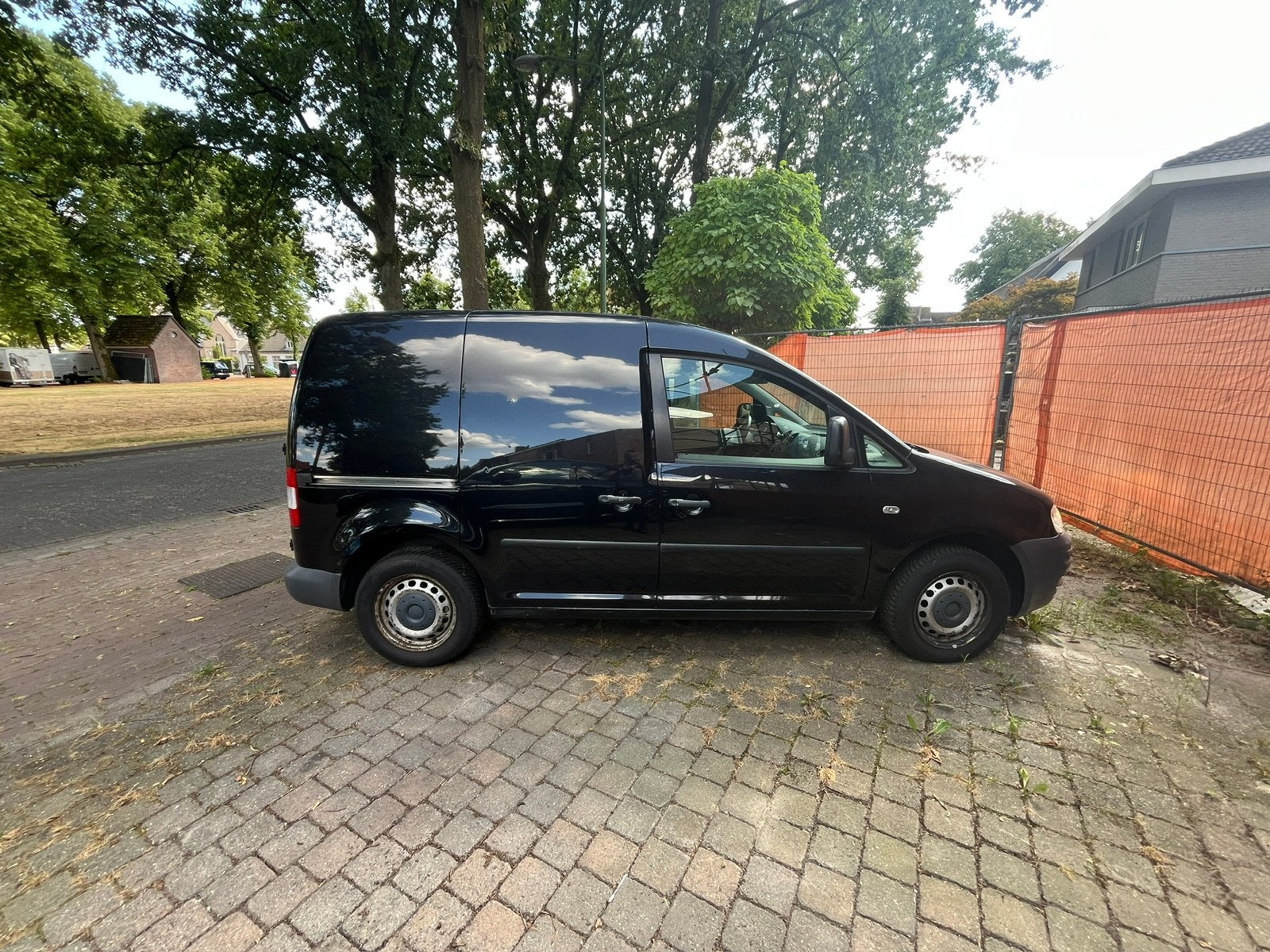 VW Caddy (Btw.auto) + Kenwood/Apple Carplay + SportVelgen, Auto diversen, Ophalen, Zo goed als nieuw