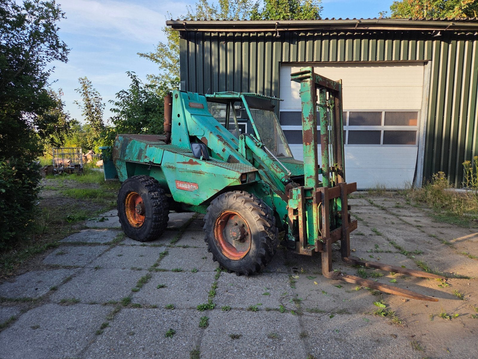 Sterke Sambron shovel/heftruck, Zakelijke goederen, Machines en Bouw | Heftrucks en Intern transport, Ophalen, Ruwterrein, Diesel