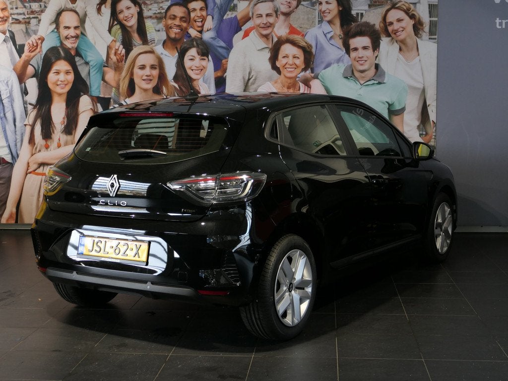 Renault Clio 1.6 E-Tech Full Hybrid 145 evolution - Occasion, Stof, Gebruikt, Zwart, Hybride Elektrisch/Benzine