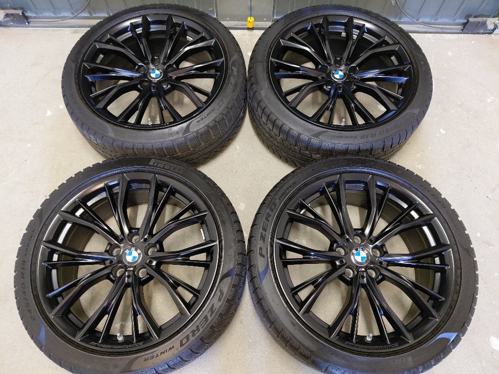 19 inch M velgen met winterbanden BMW 5-serie G30 / G31, Banden en Velgen, Winterbanden, Personenwagen, Ophalen