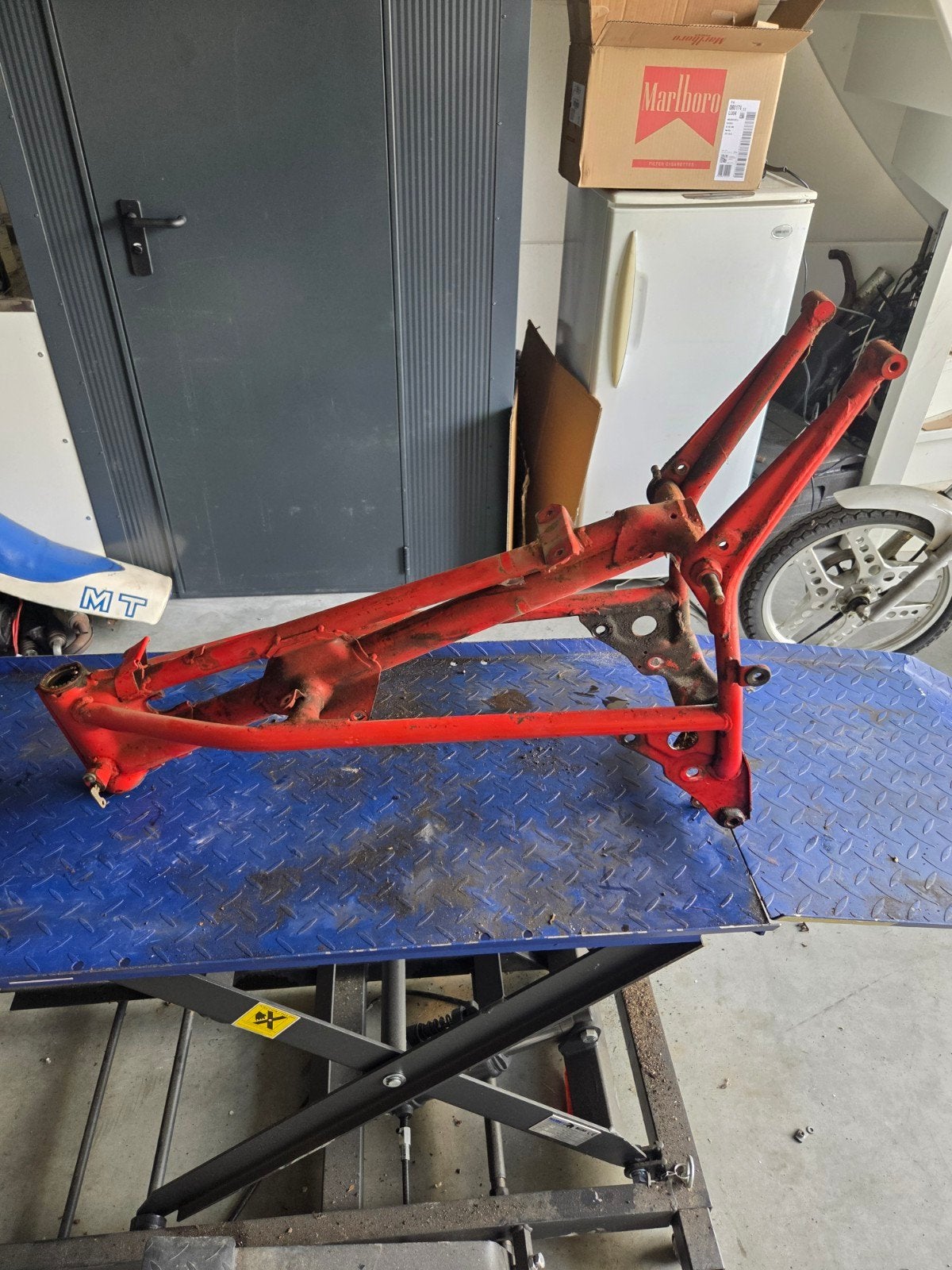 Honda mt8 frame met stuurslot sleutel, Ophalen of Verzenden, Gebruikt, Frame, Honda mt mtx mb mtx mb mbx nsr ns1