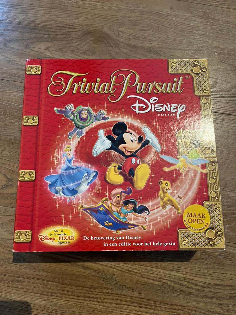 Trivial Pursuit Disney spel, Ophalen of Verzenden, Overige figuren, Zo goed als nieuw, Overige typen