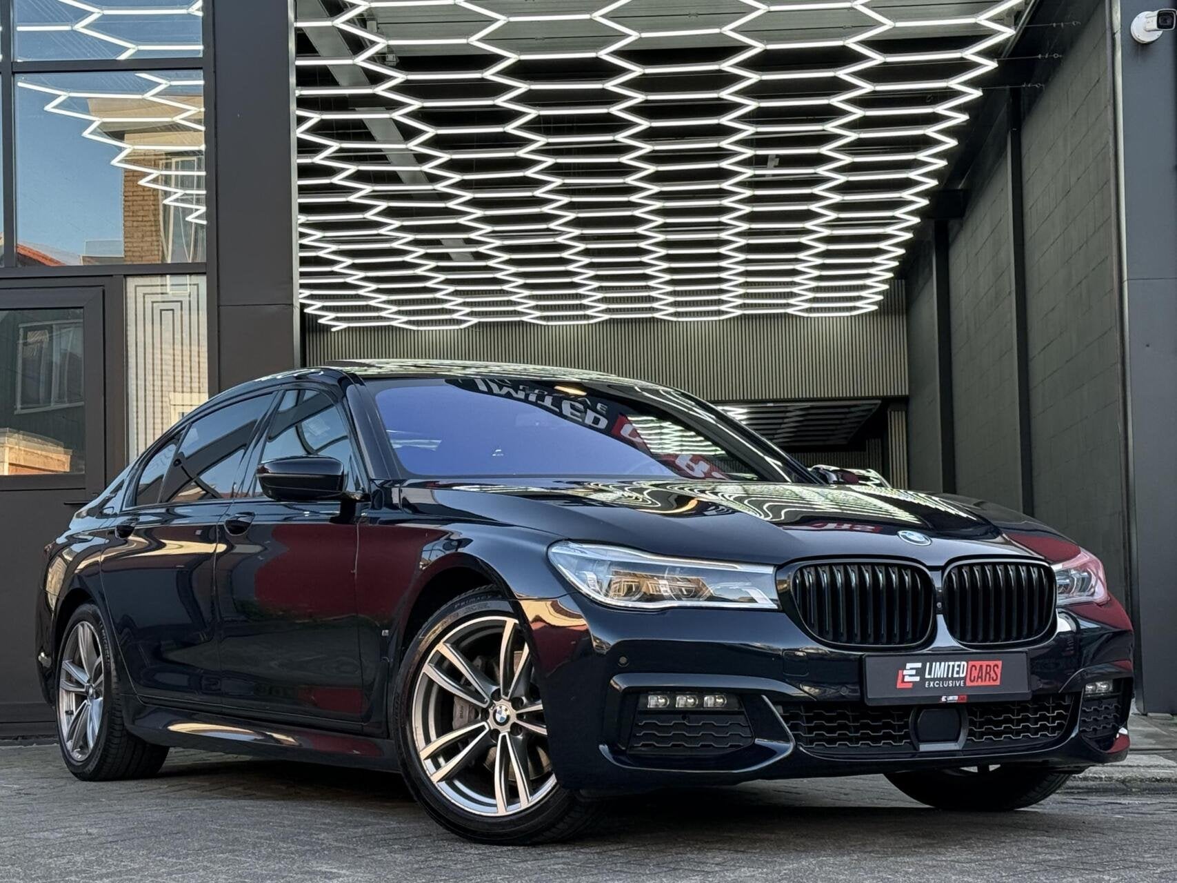 BMW 7-serie 740Le iPerformance M-PAKKET, PANO,MASSAGE,HEADUP, Automaat, Achterwielaandrijving, Gebruikt, Euro 6