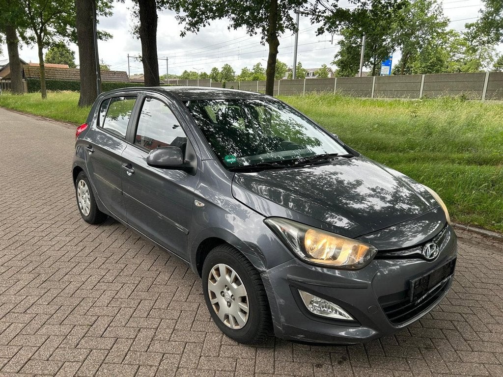 Hyundai I20 1.1 CRDi Business Edition 2014, Auto's, Hyundai, Voorwielaandrijving, 28 km/l, Gebruikt, Origineel Nederlands