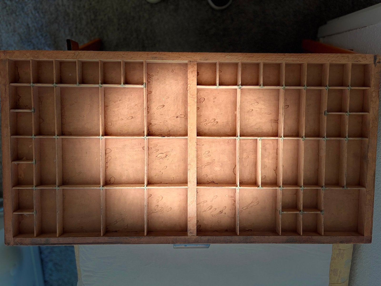 Vintage houten letterbak - Ideaal voor decoratie of opslag, Ophalen