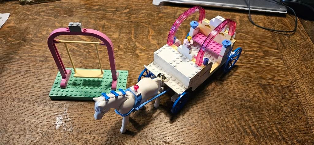 Lego  Koets met paard en schommel, Ophalen of Verzenden, Gebruikt, Overige merken