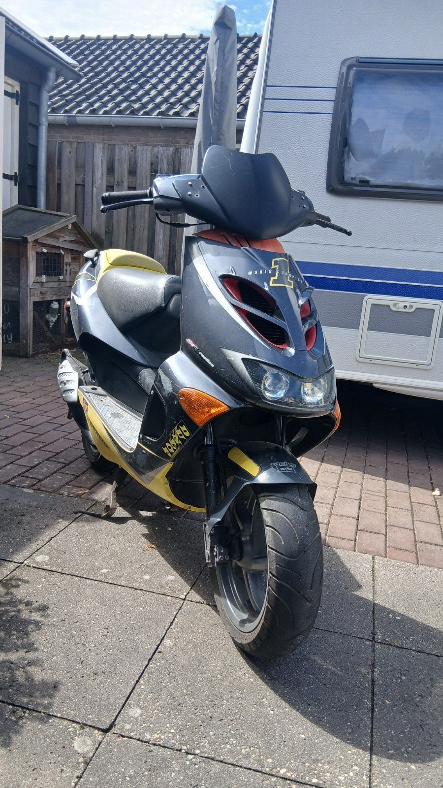 aprilia sr50 50cc (ruilen kan ook), Tweetakt, Maximaal 45 km/u, SR 50, Ophalen of Verzenden