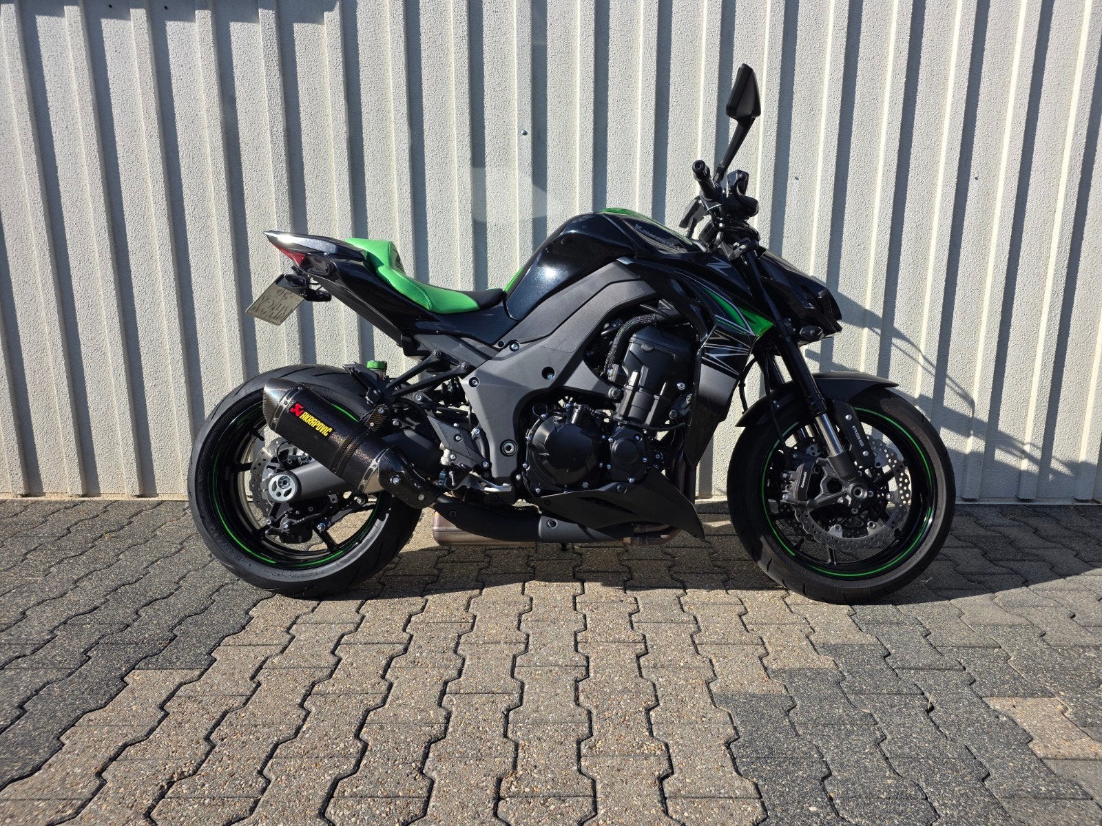 Kawasaki Z1000 - Akrapovic - Nieuwe banden & beurt, Occasion, 4 cilinders, Motorrijbewijs A, Particulier