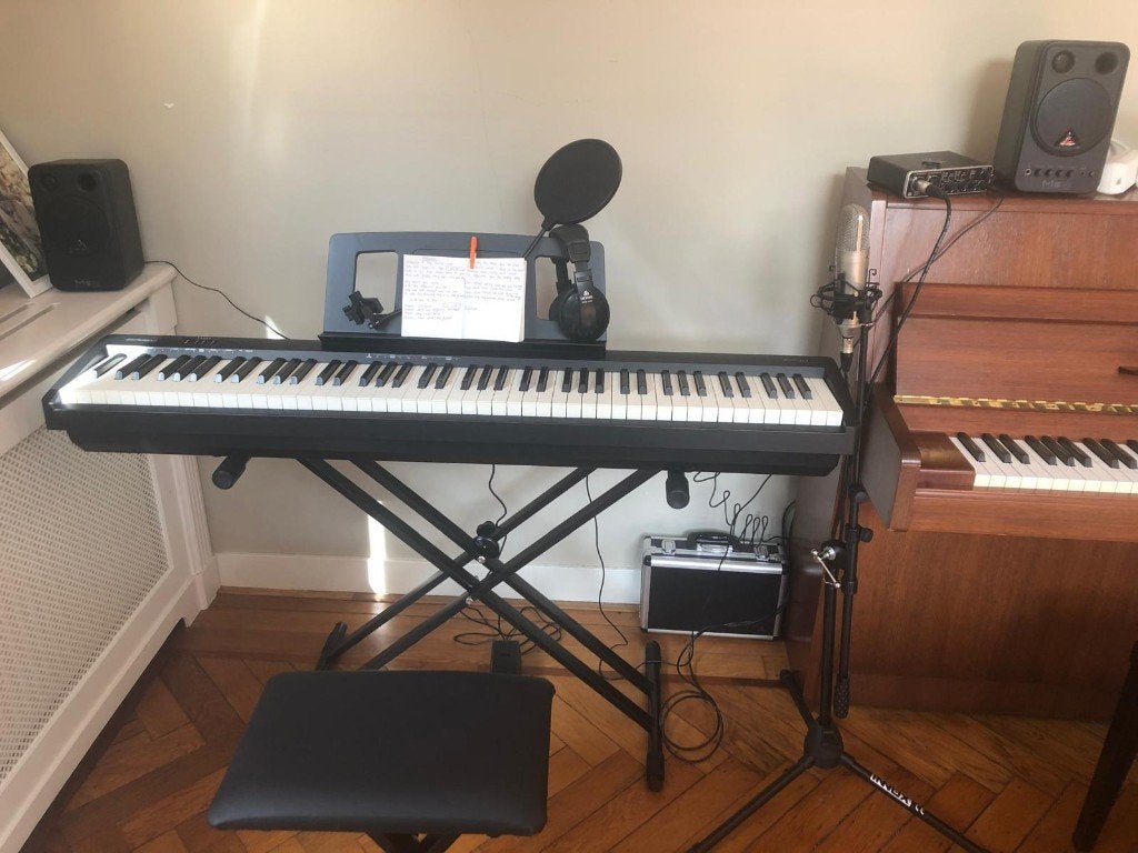 Digitale piano (Roland FP10)