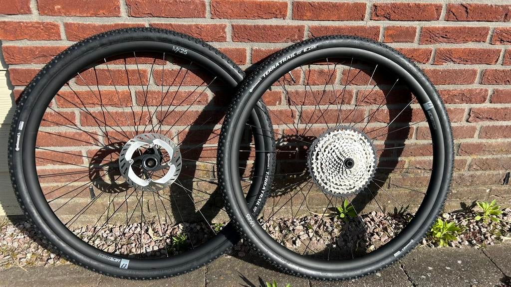 Microtech MX 25 - Gravel Wielset NIEUW met conti terra trail, Fietsen en Brommers, Fietsonderdelen, Nieuw, Aluminium, Racefiets